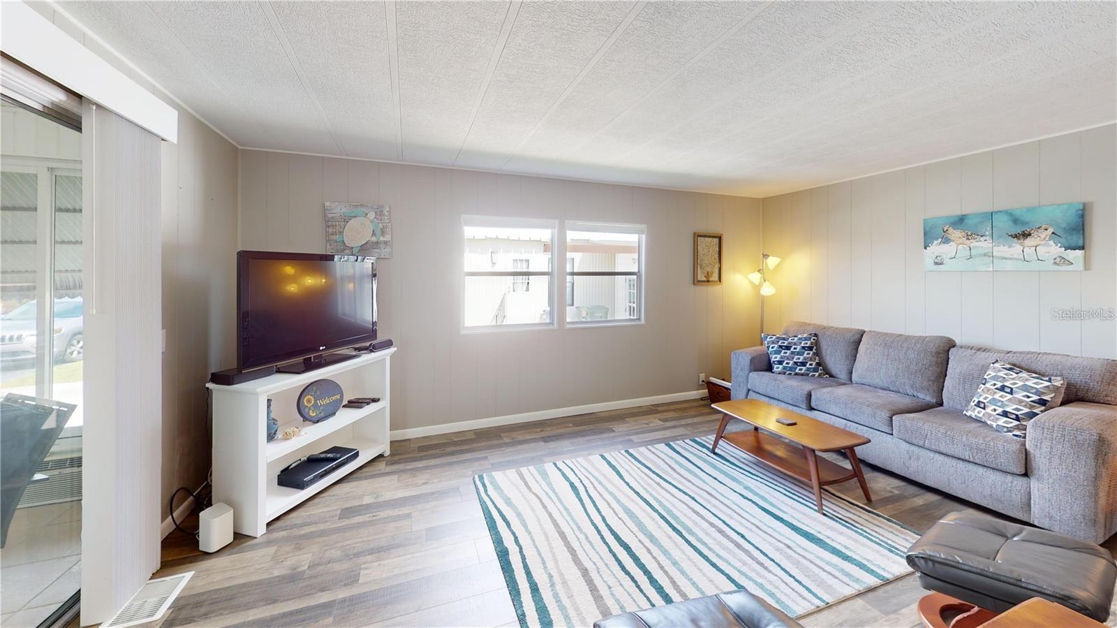 Image 4 of 25 For 218 Palm Air Drive