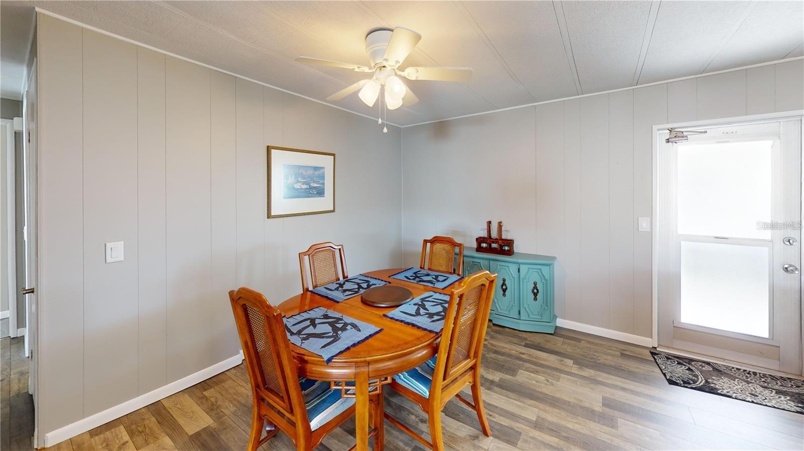 Image 7 of 25 For 218 Palm Air Drive