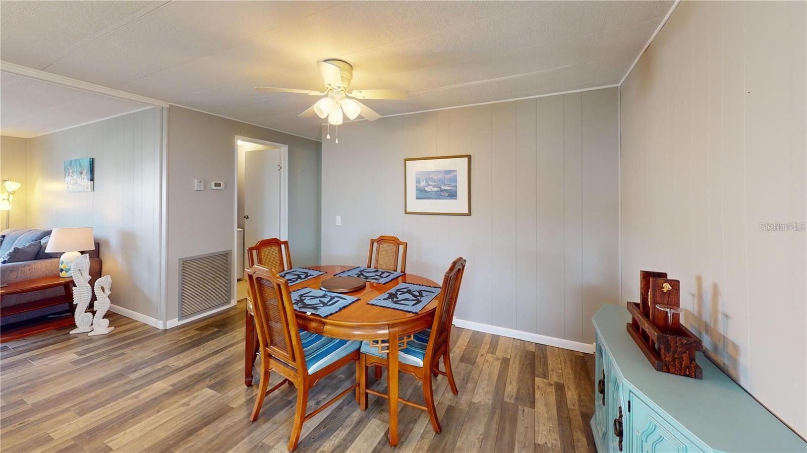 Image 8 of 25 For 218 Palm Air Drive