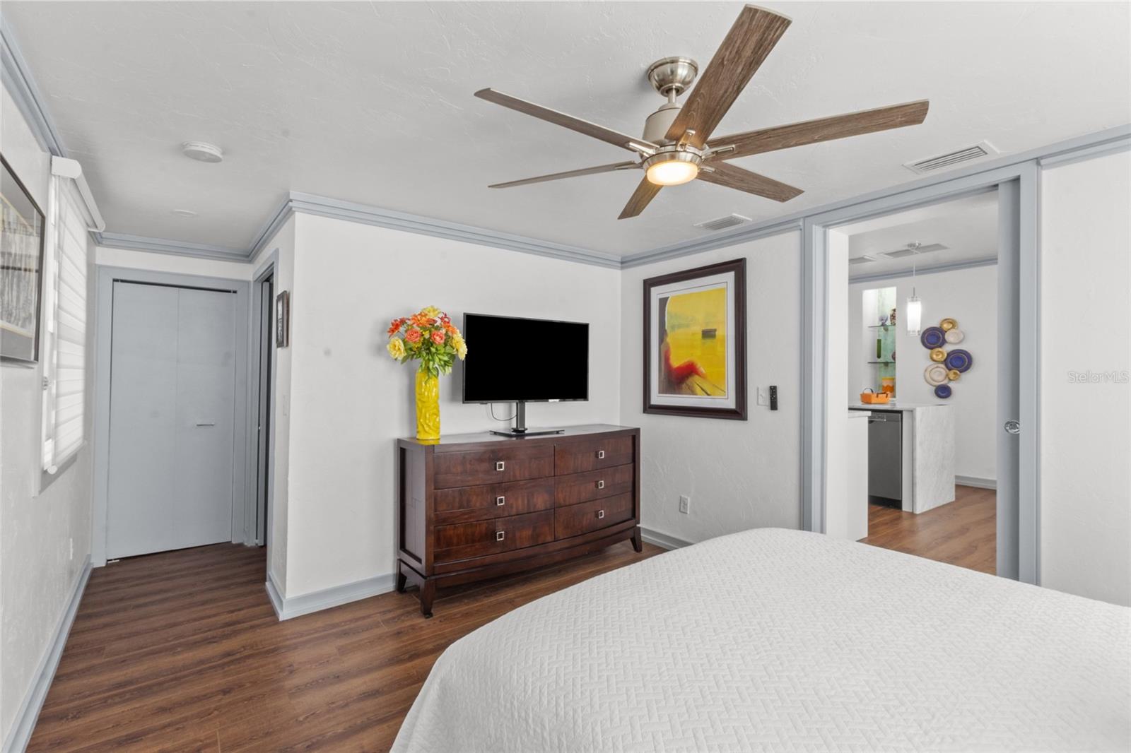 Image 14 of 46 For 11 1st Street E