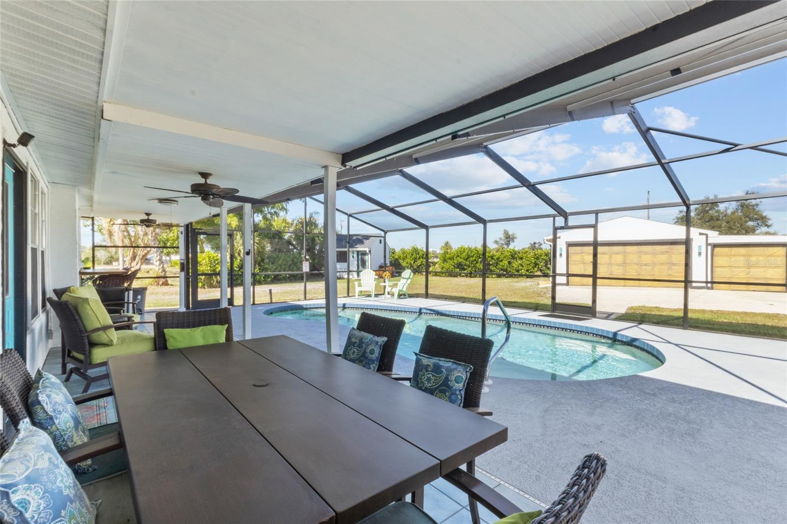 Image 20 of 46 For 11 1st Street E