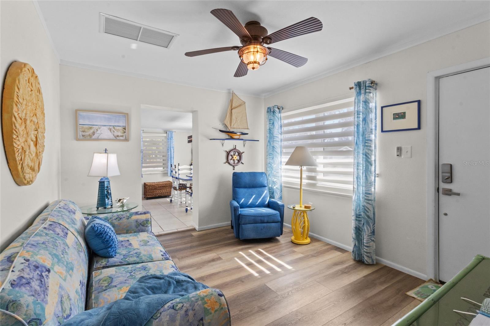 Image 27 of 46 For 11 1st Street E