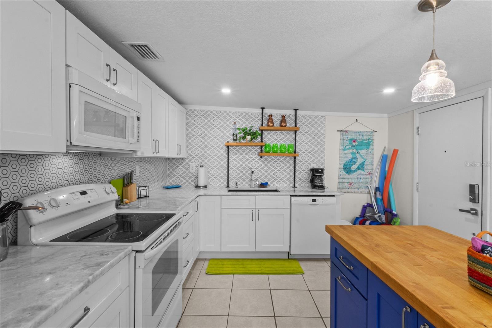 Image 31 of 46 For 11 1st Street E