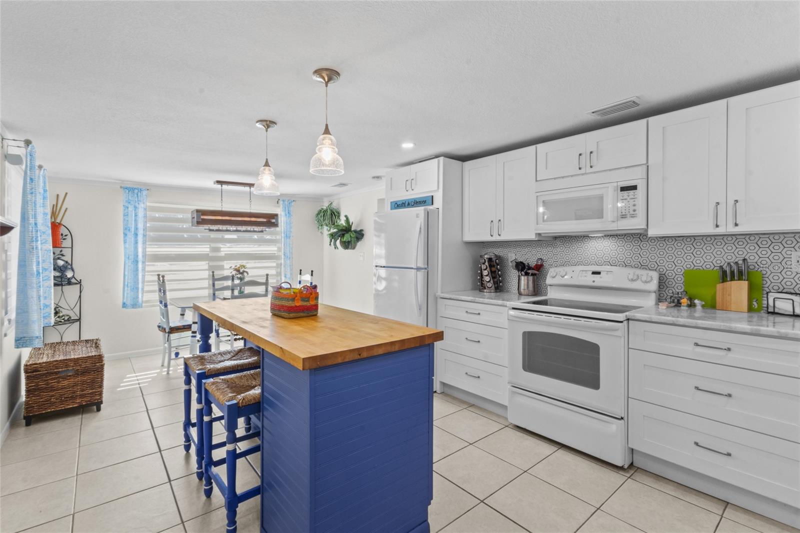 Image 32 of 46 For 11 1st Street E