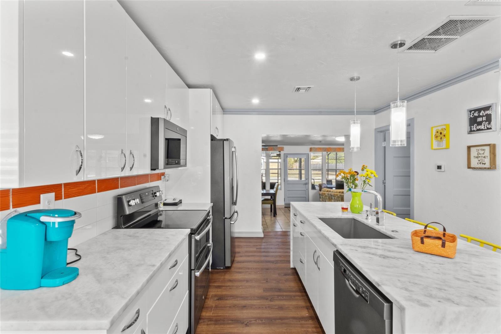 Image 6 of 46 For 11 1st Street E