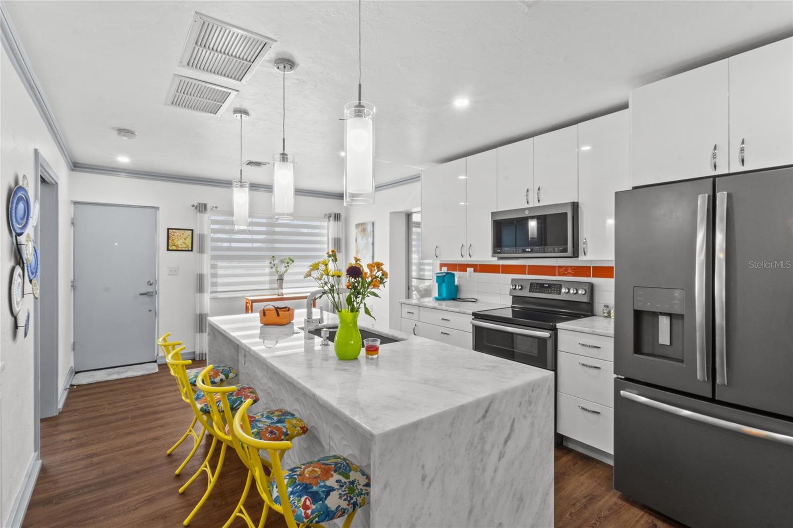 Image 7 of 46 For 11 1st Street E