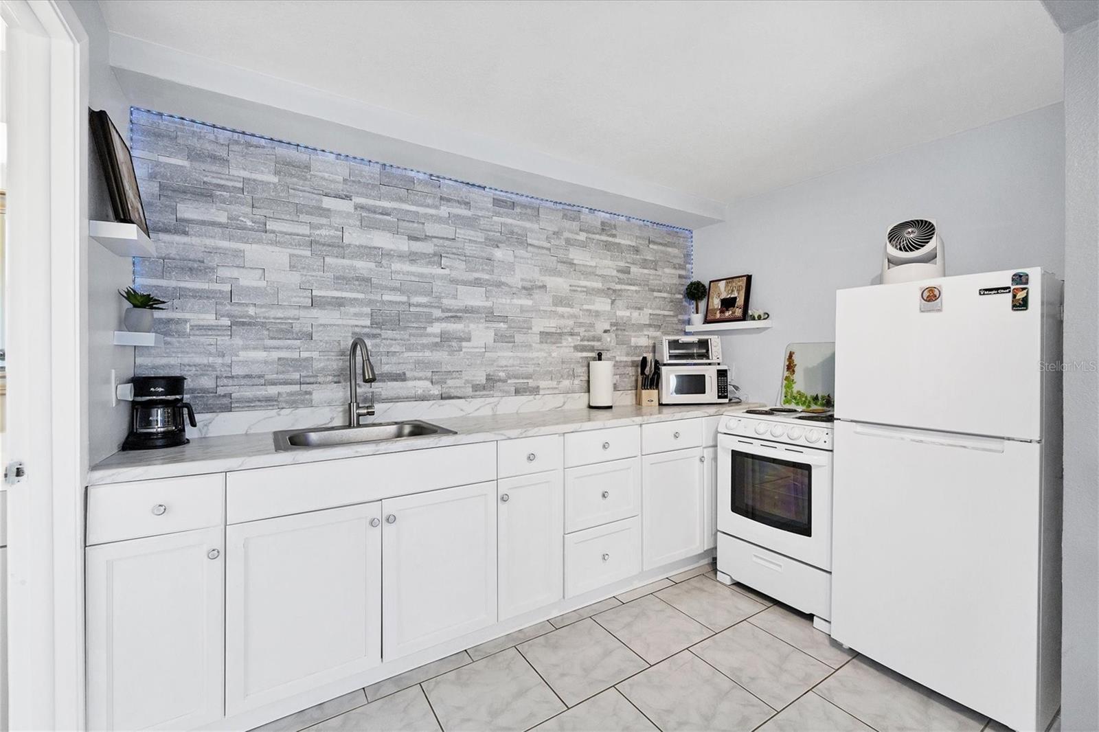 Image 34 of 57 For 438 Granada Boulevard