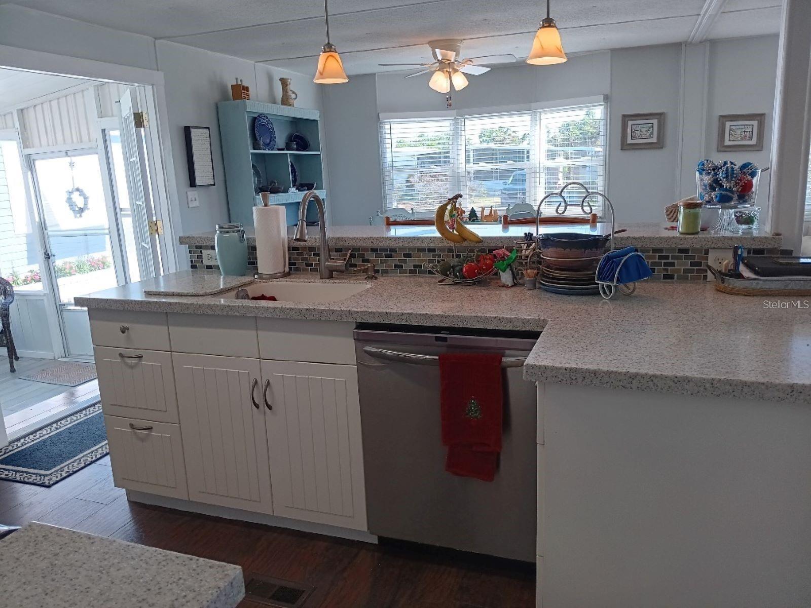 Image 12 of 46 For 858 Green Circle