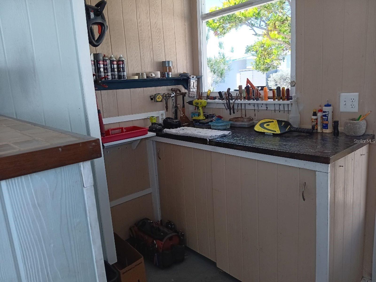 Image 14 of 46 For 858 Green Circle