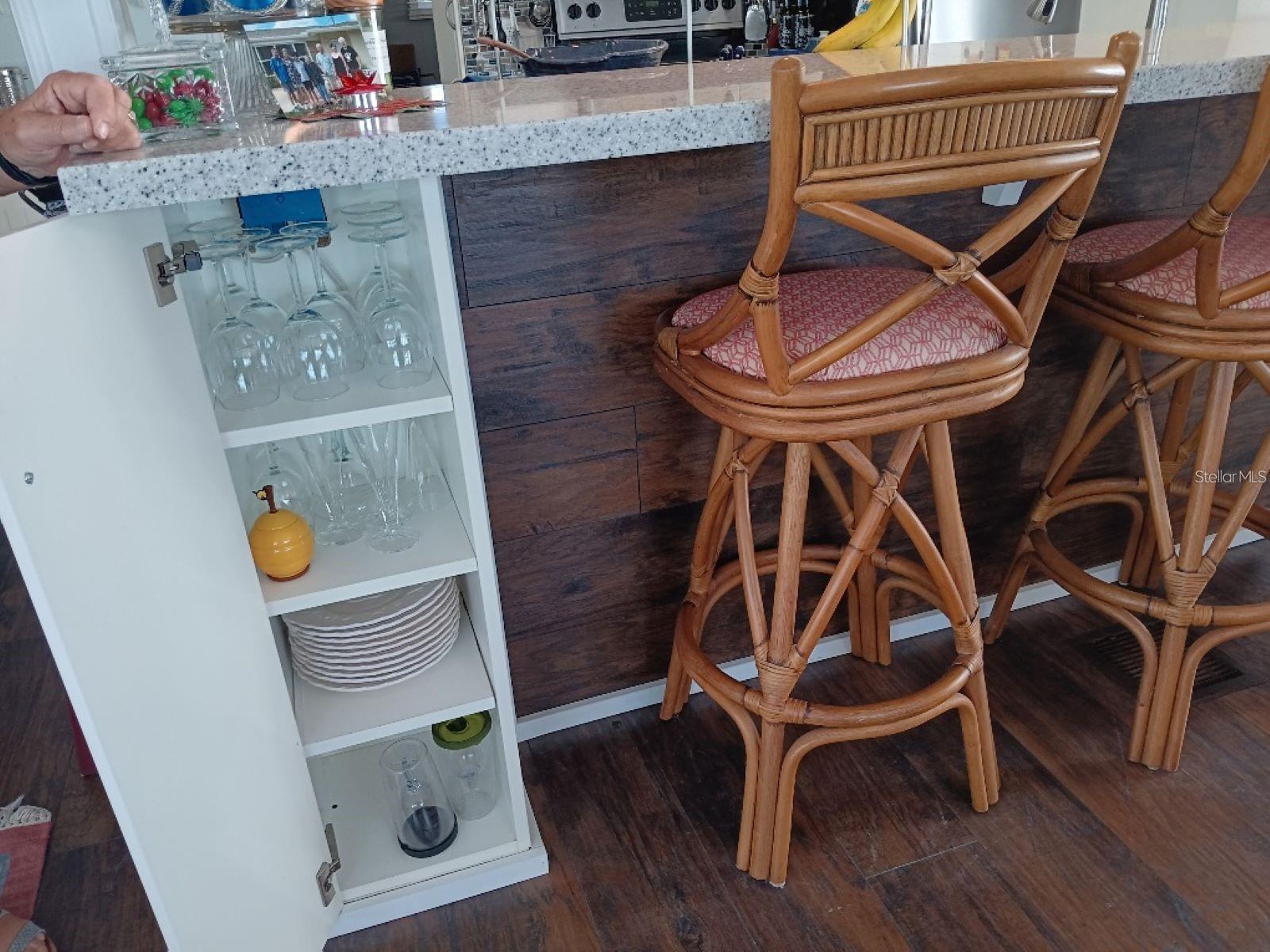 Image 16 of 46 For 858 Green Circle