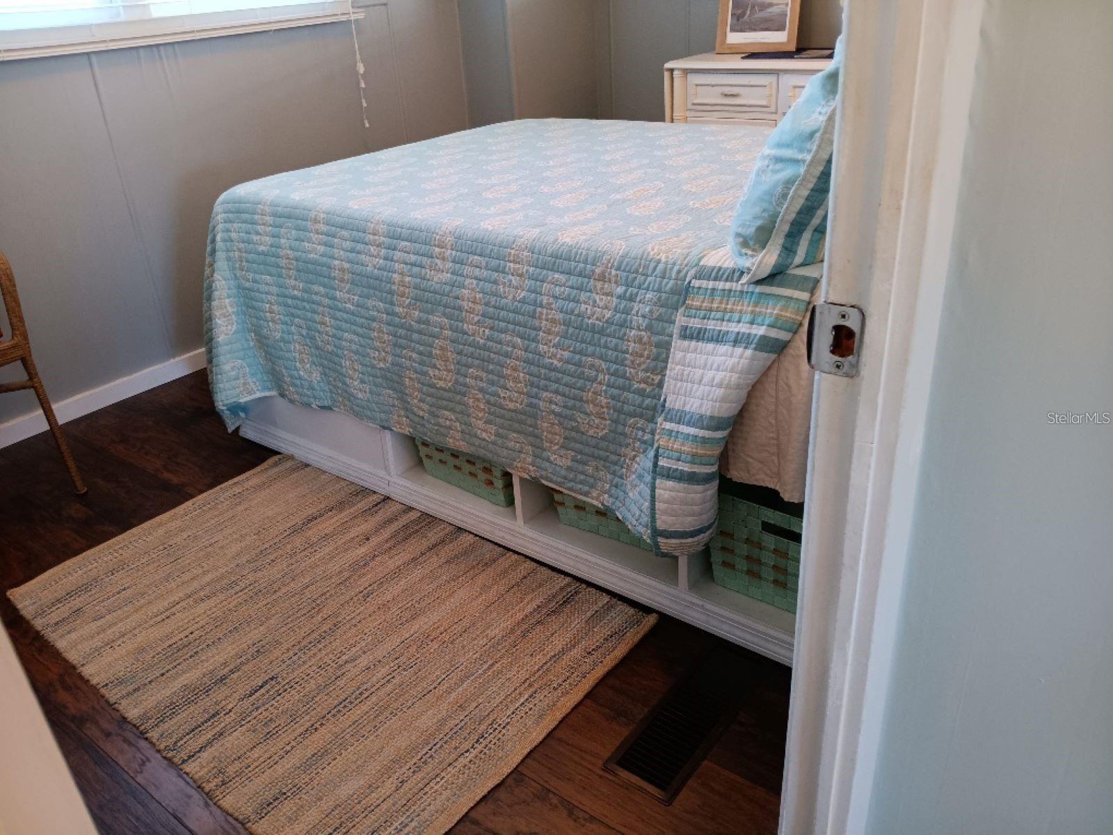 Image 19 of 46 For 858 Green Circle