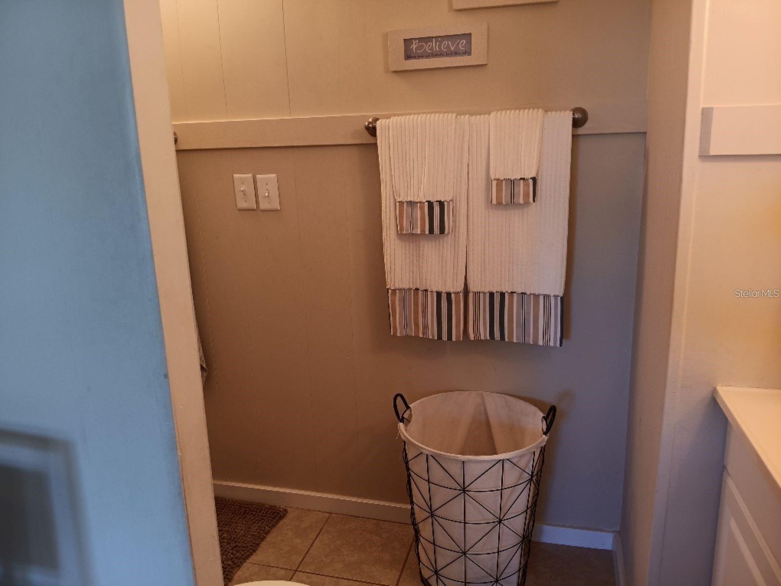 Image 28 of 46 For 858 Green Circle