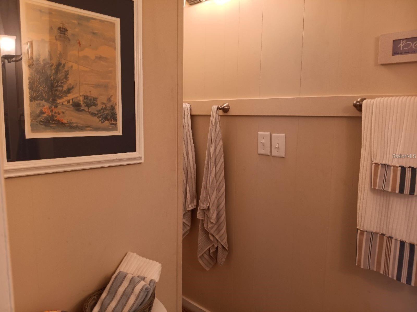 Image 29 of 46 For 858 Green Circle