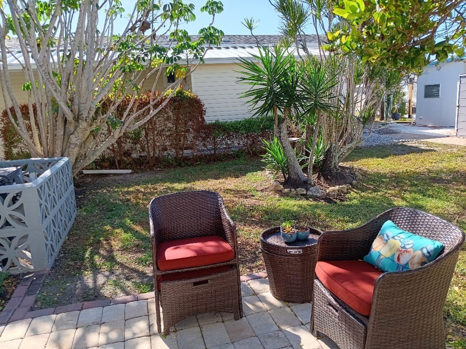 Image 33 of 46 For 858 Green Circle