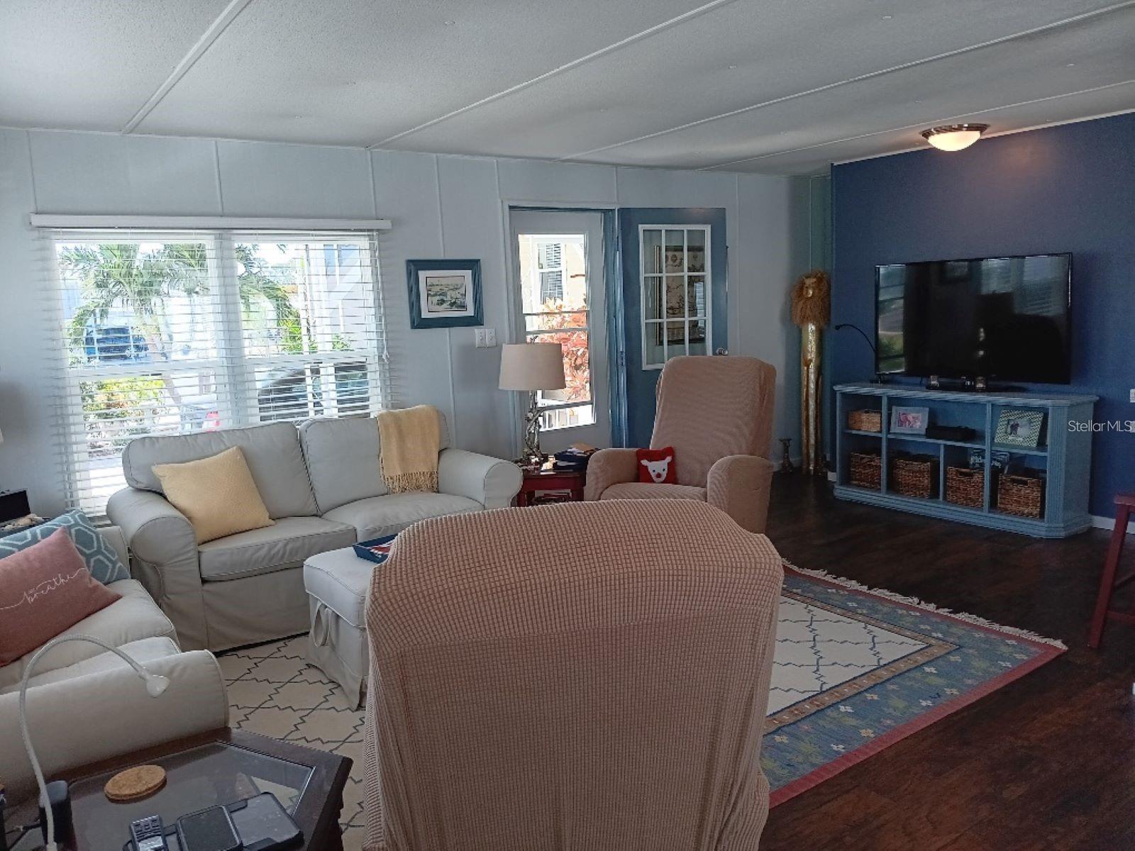 Image 7 of 46 For 858 Green Circle