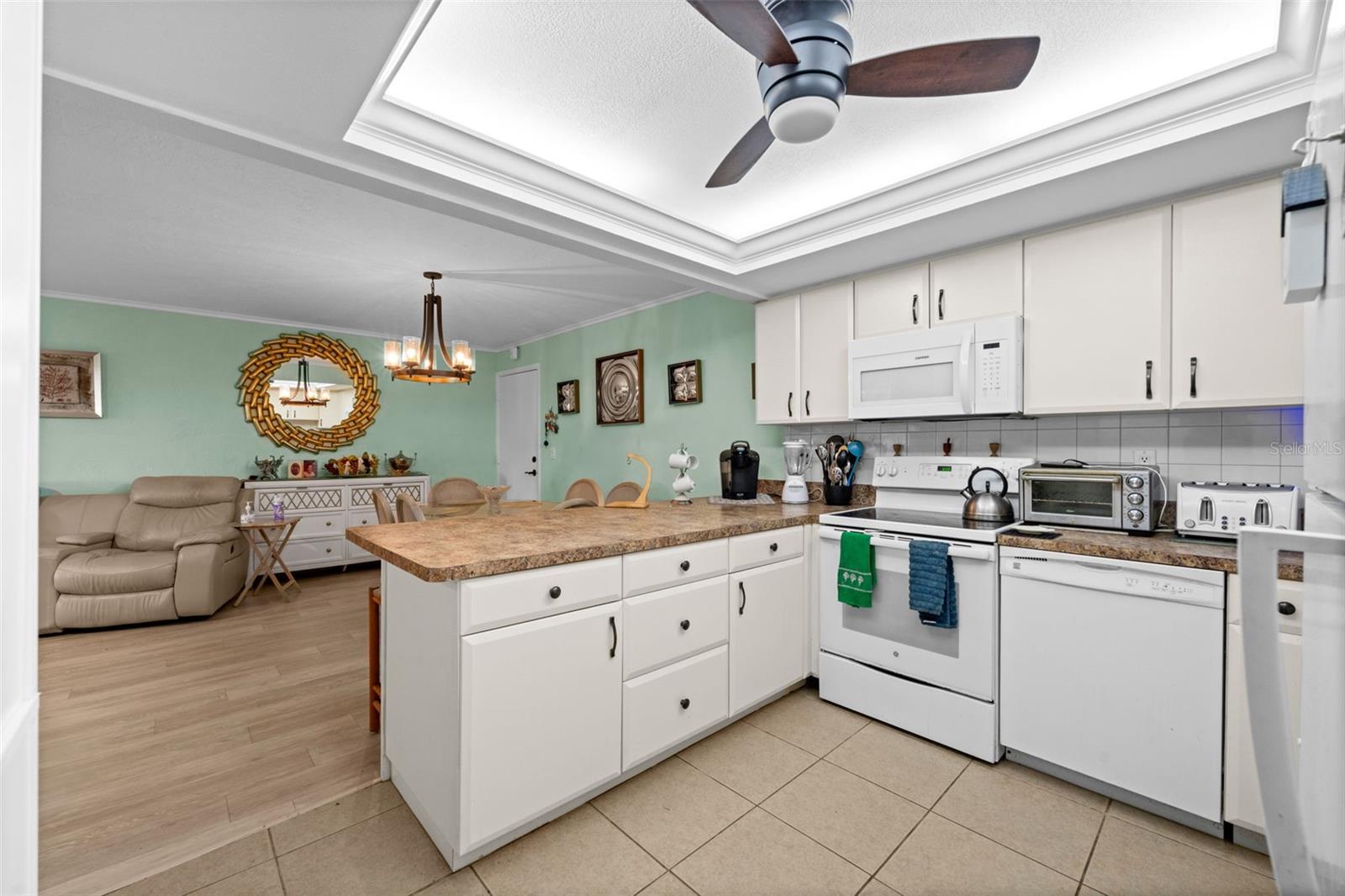 Image 11 of 39 For 21260 Brinson Avenue 106