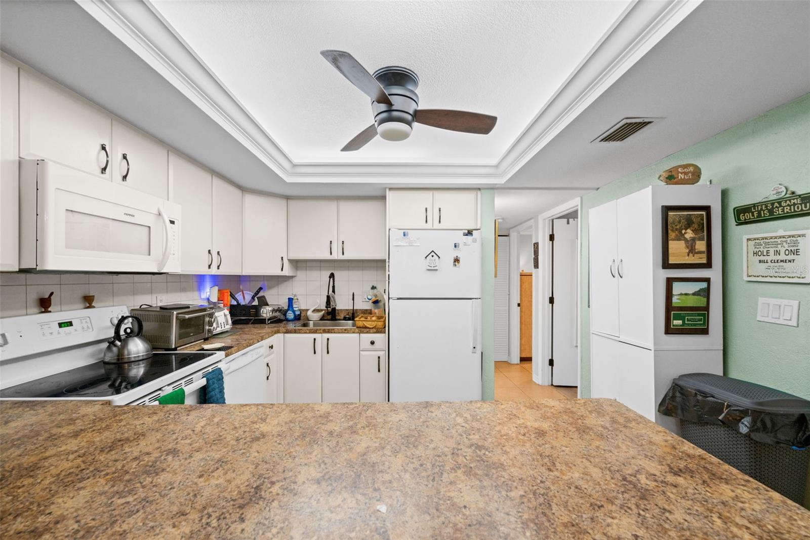 Image 13 of 39 For 21260 Brinson Avenue 106