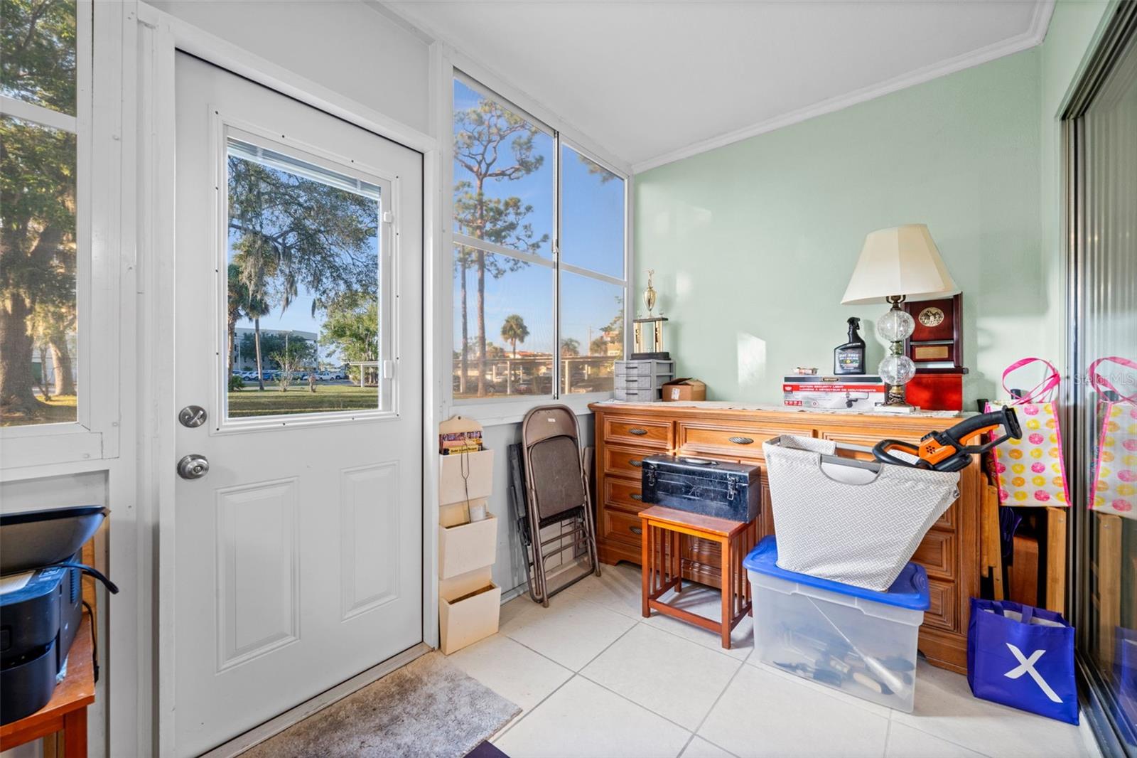 Image 16 of 39 For 21260 Brinson Avenue 106