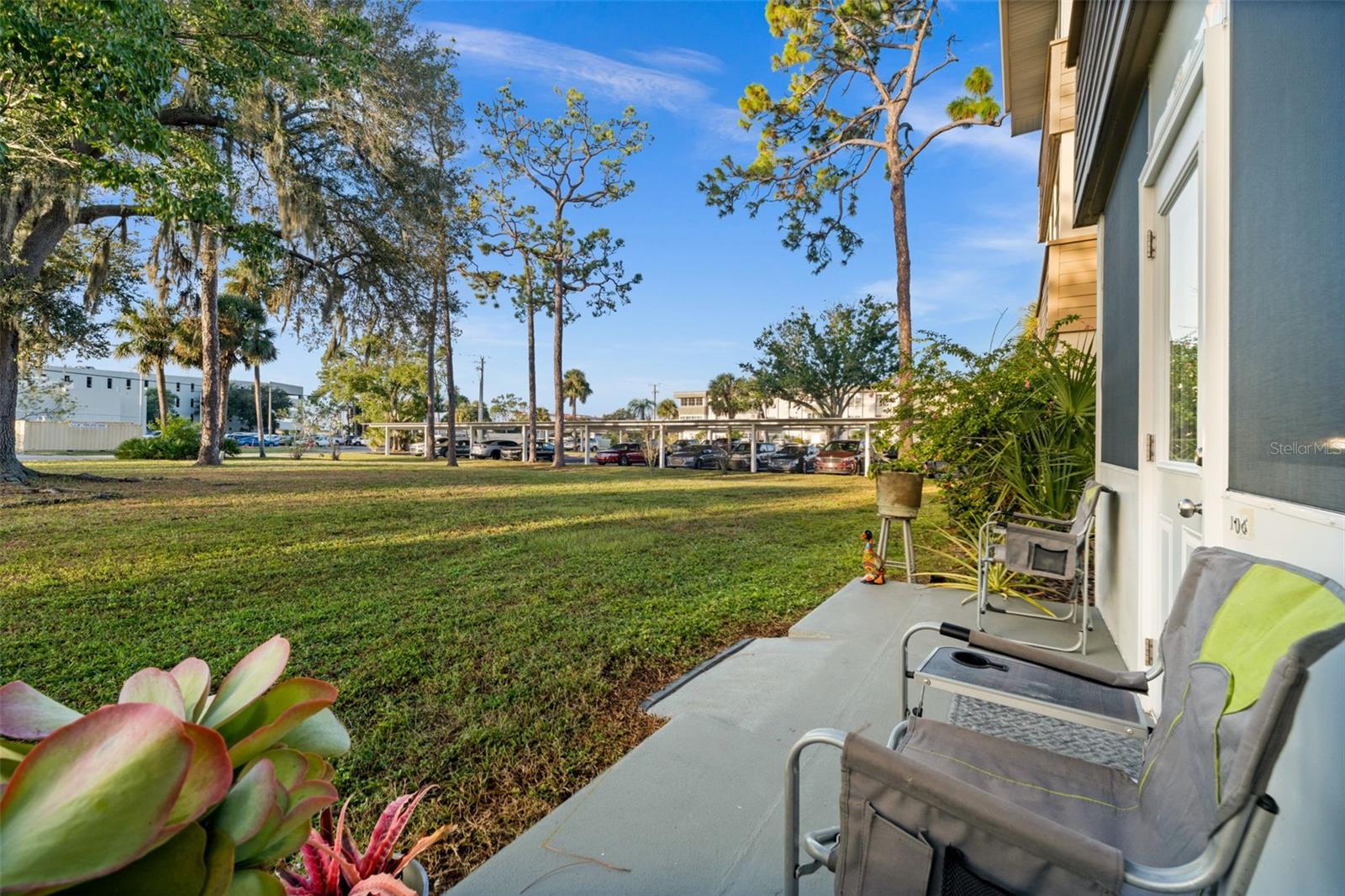 Image 4 of 39 For 21260 Brinson Avenue 106