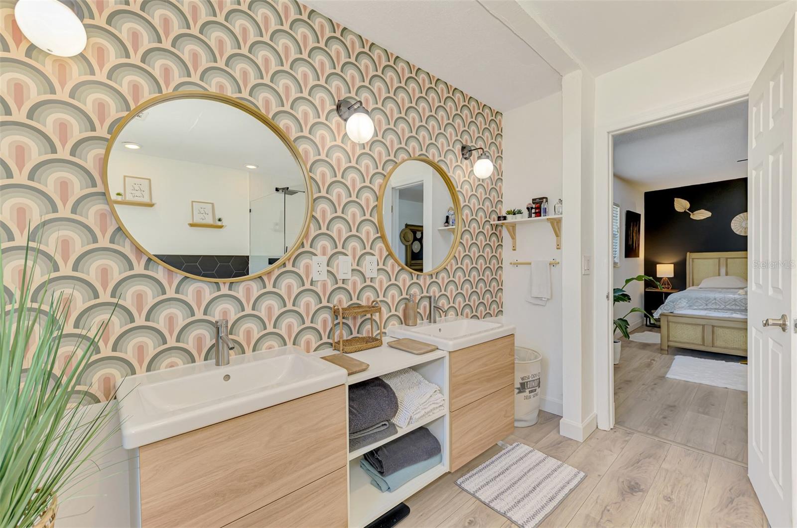 Image 28 of 35 For 4321 Shamrock Drive