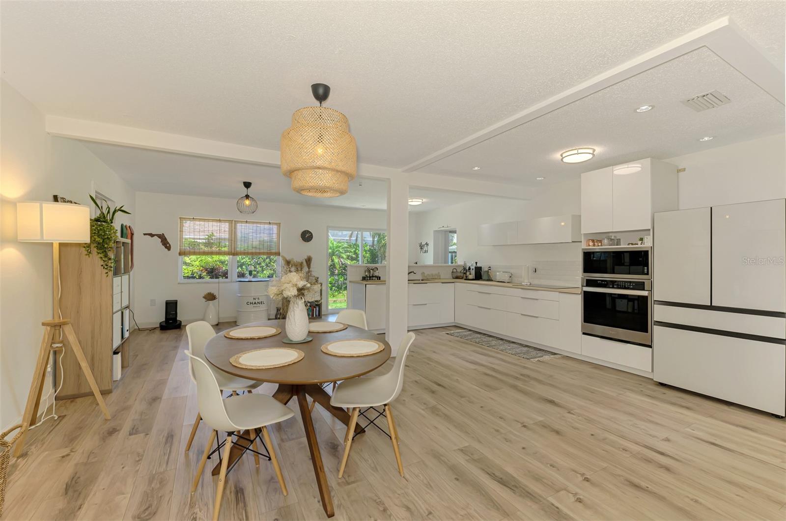 Image 6 of 35 For 4321 Shamrock Drive