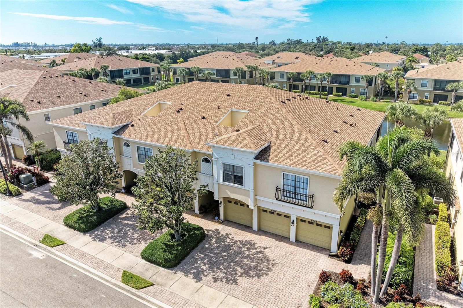 Image 41 of 64 For 4050 Overture Circle 467