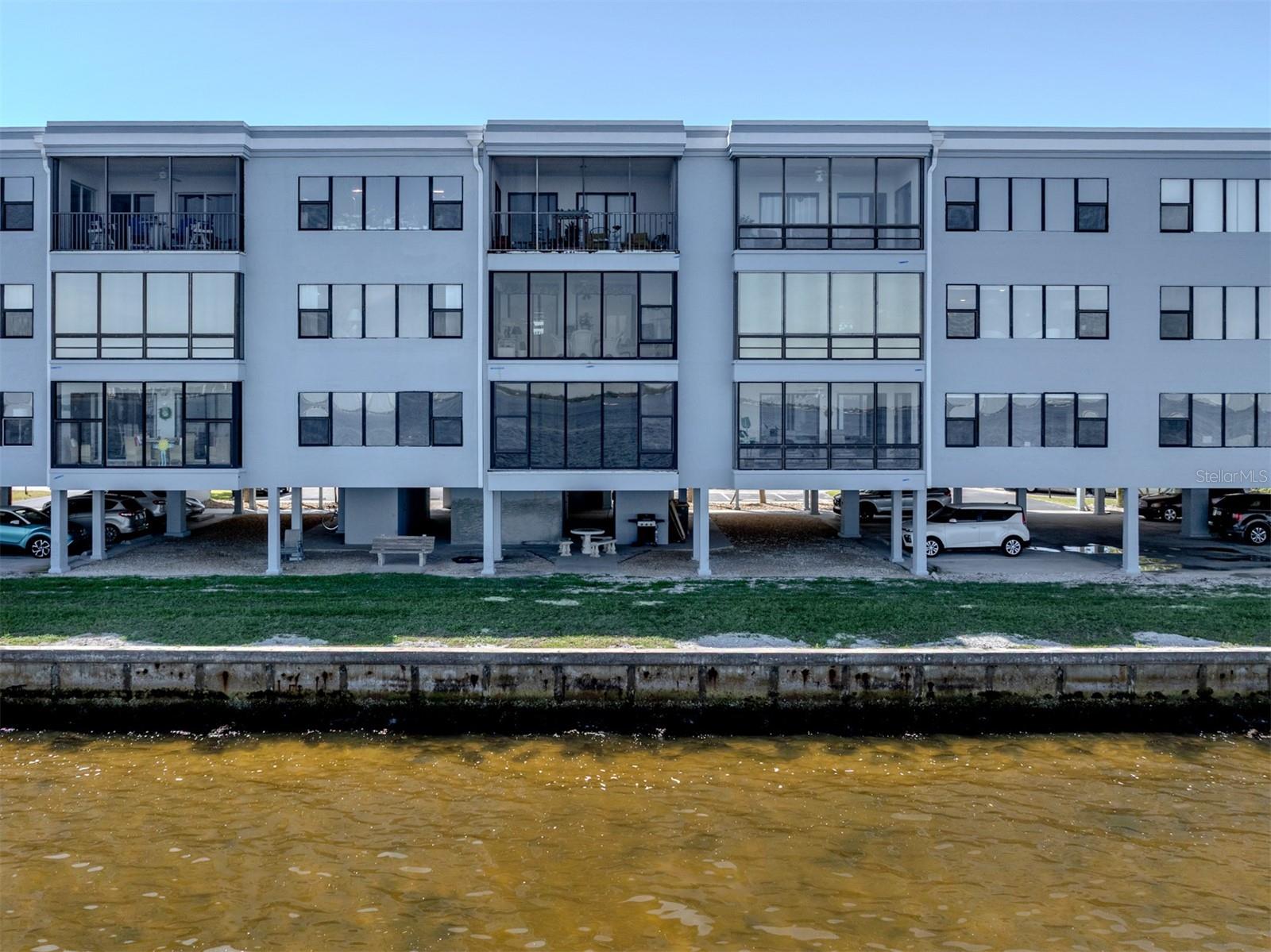 Image 9 of 59 For 1750 Jamaica Way 322