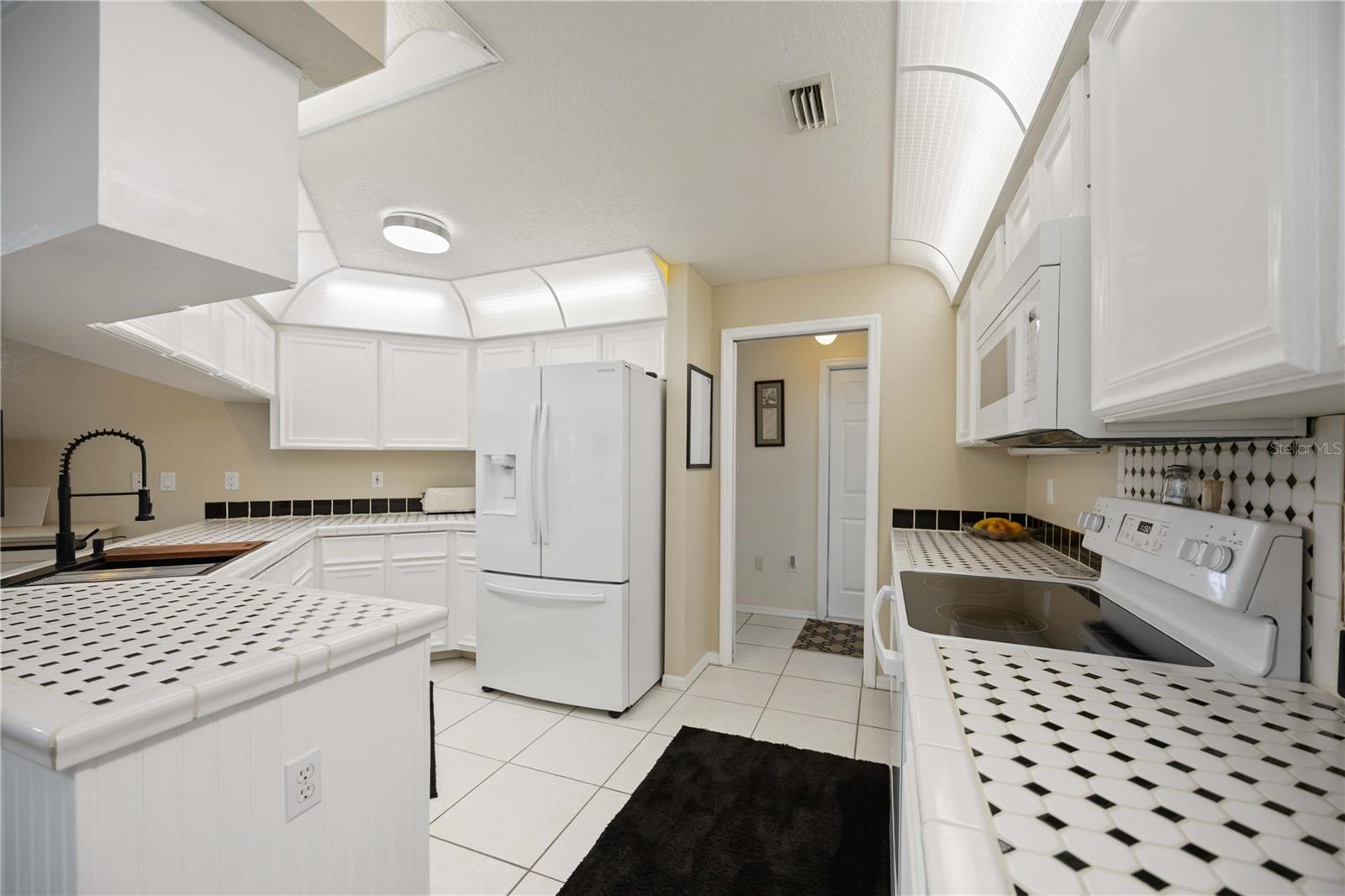 Image 30 of 56 For 23454 Rocket Avenue