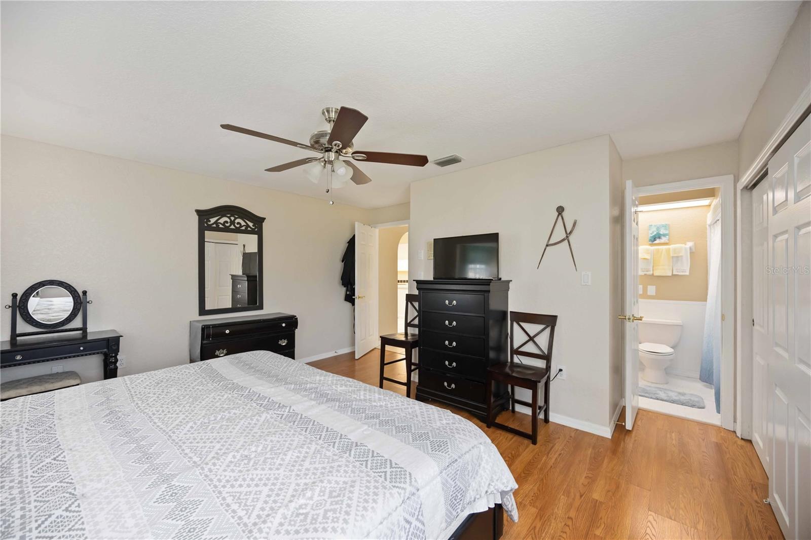 Image 32 of 56 For 23454 Rocket Avenue