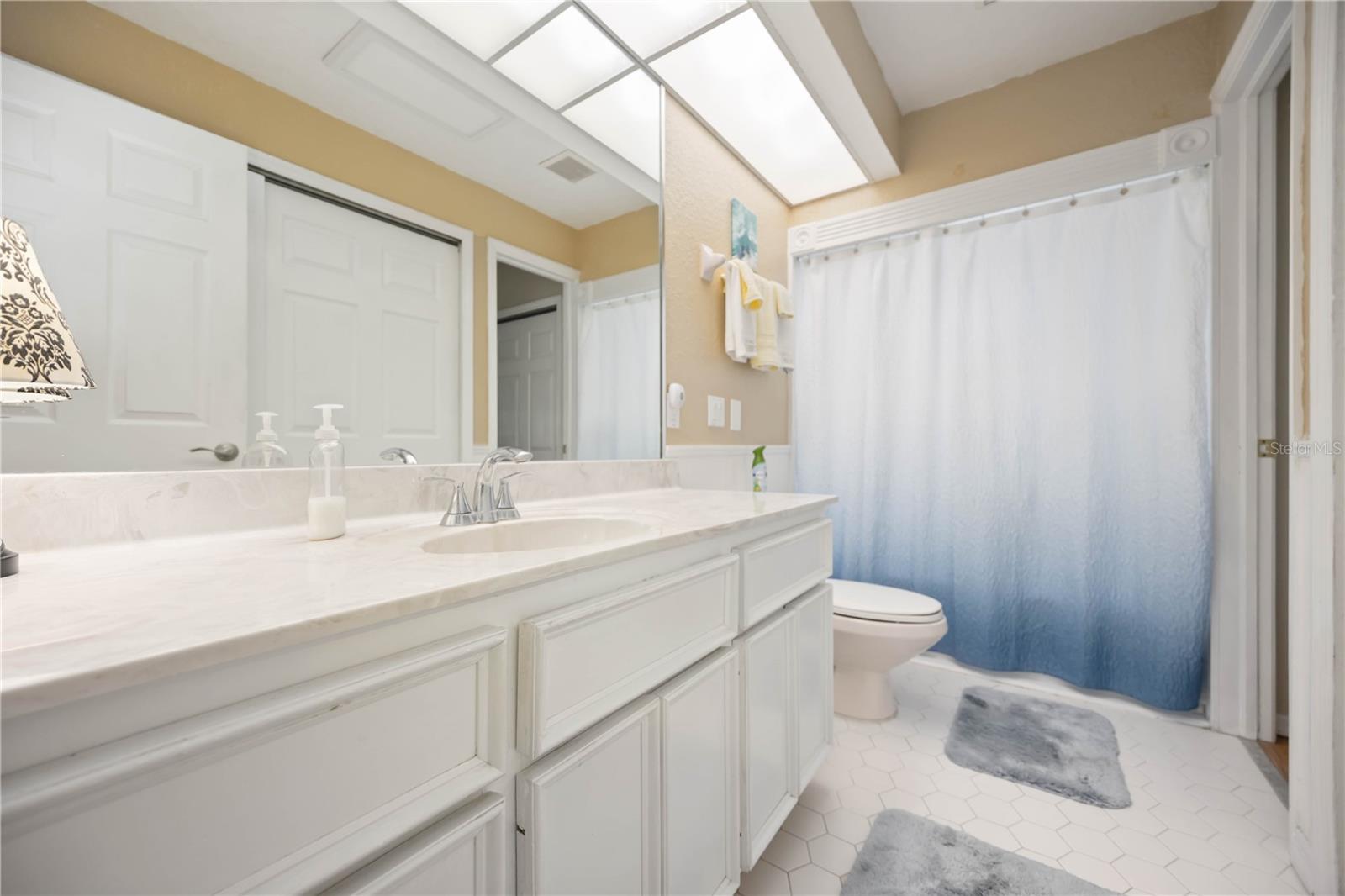 Image 37 of 56 For 23454 Rocket Avenue