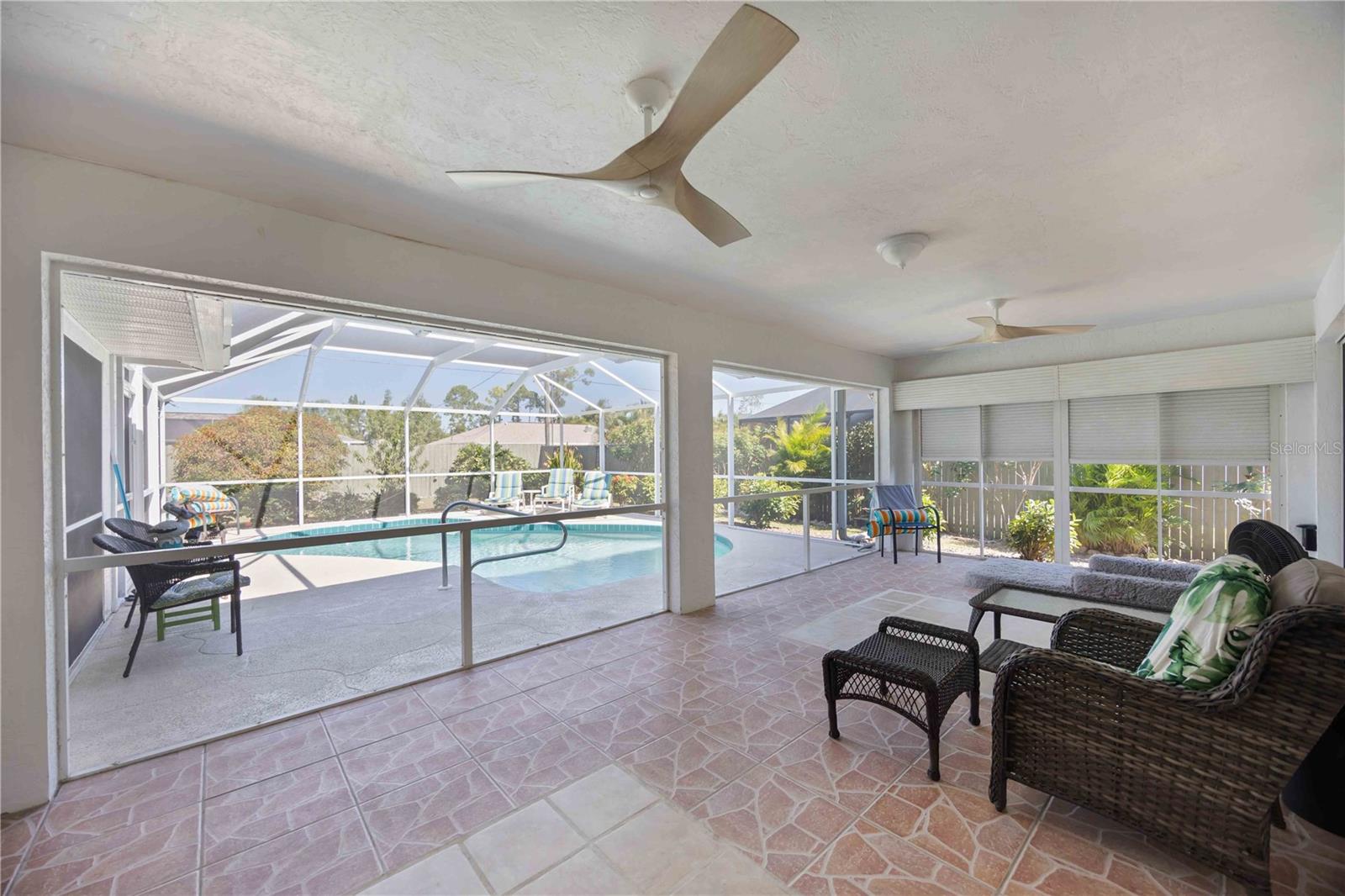 Image 42 of 56 For 23454 Rocket Avenue