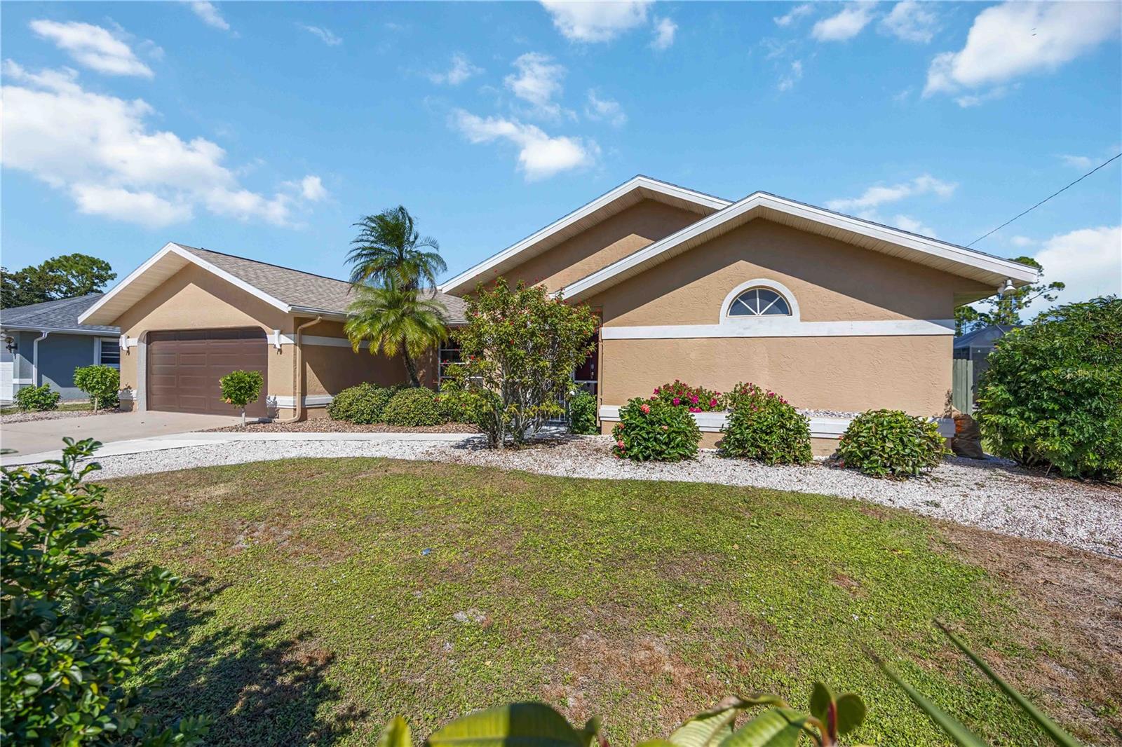 Image 5 of 56 For 23454 Rocket Avenue