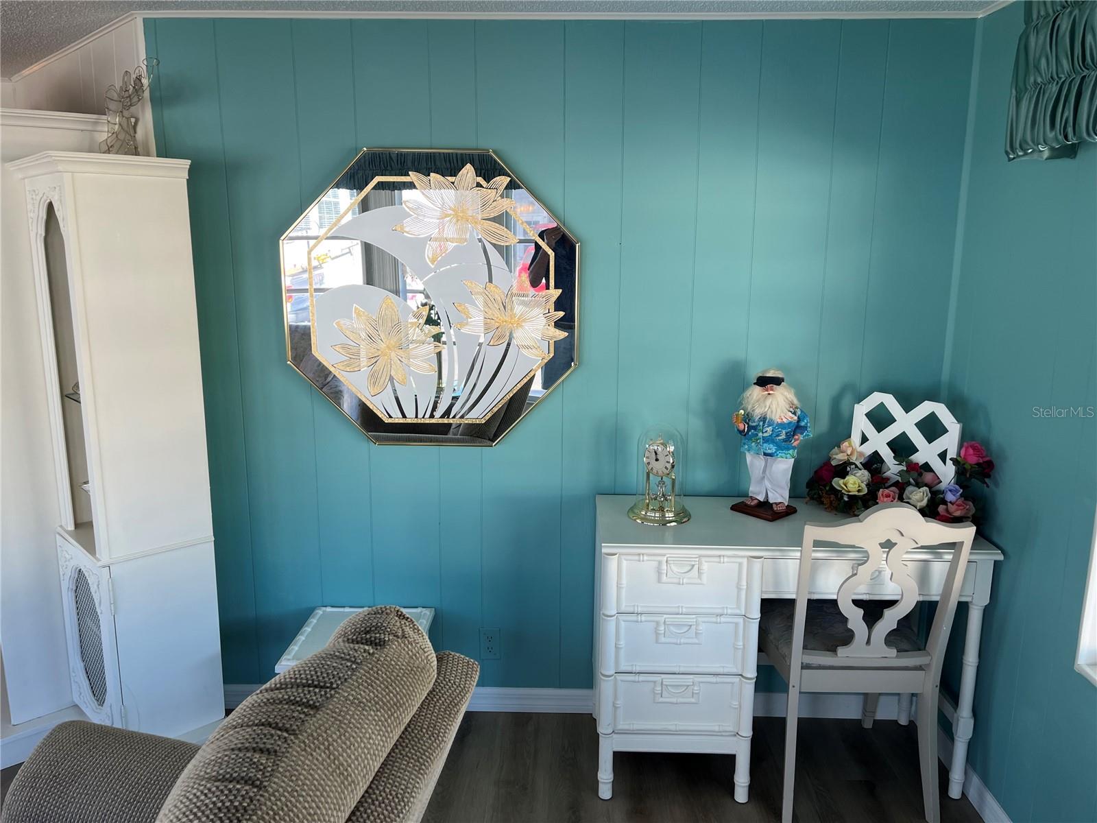 Image 14 of 49 For 518 Cervina Drive N