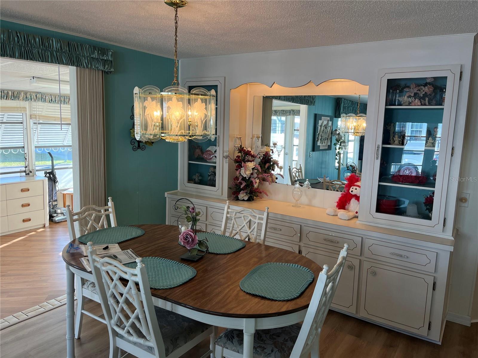 Image 17 of 49 For 518 Cervina Drive N