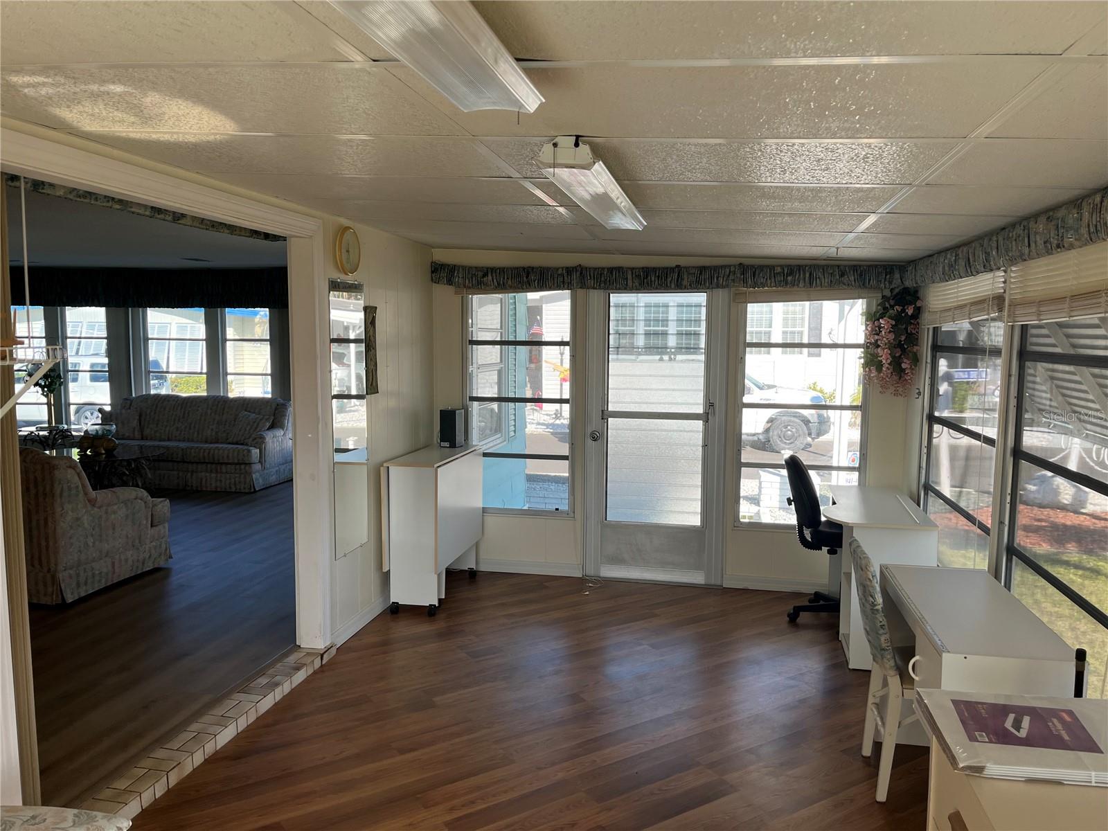 Image 20 of 49 For 518 Cervina Drive N