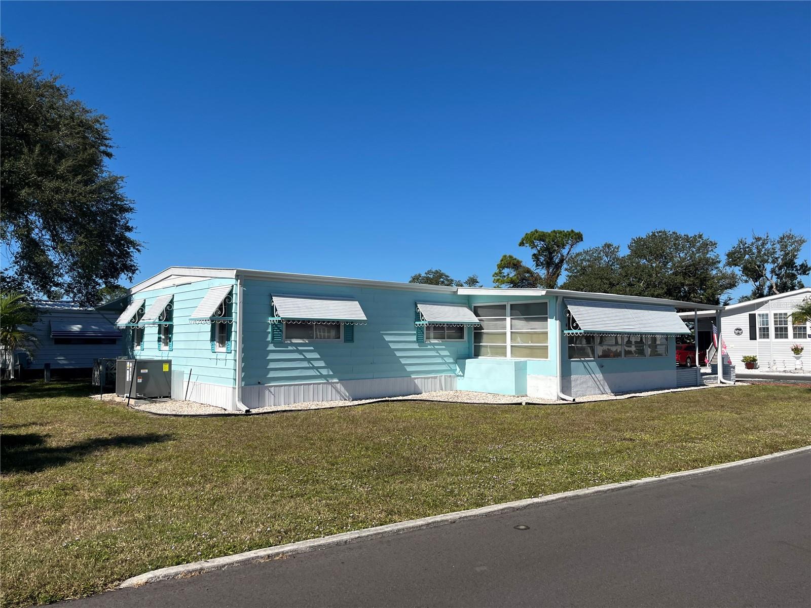 Image 3 of 49 For 518 Cervina Drive N