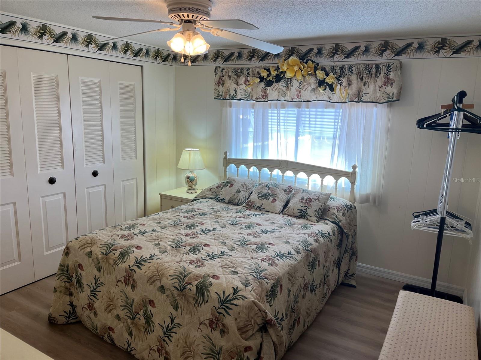 Image 32 of 49 For 518 Cervina Drive N