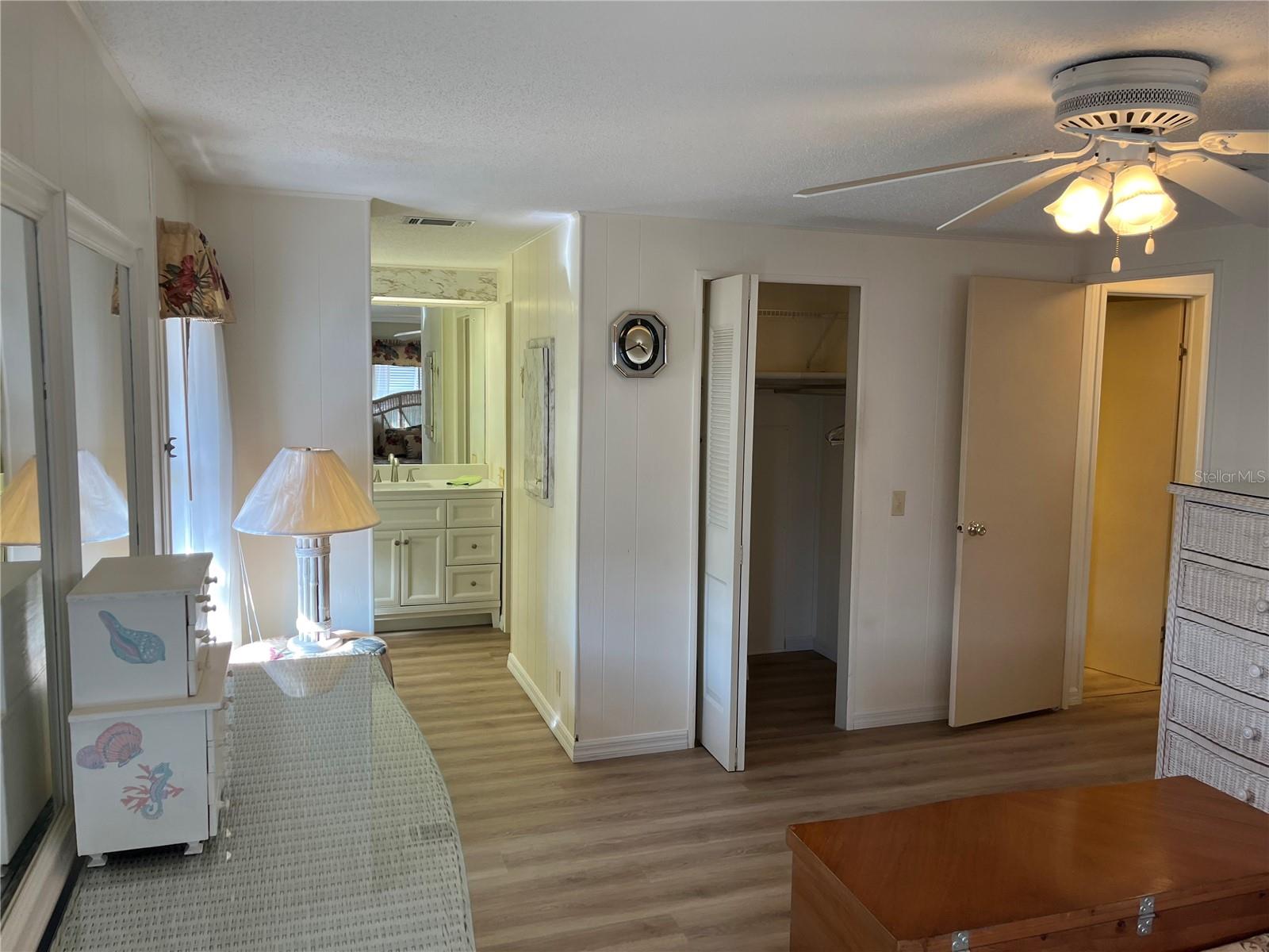 Image 42 of 49 For 518 Cervina Drive N