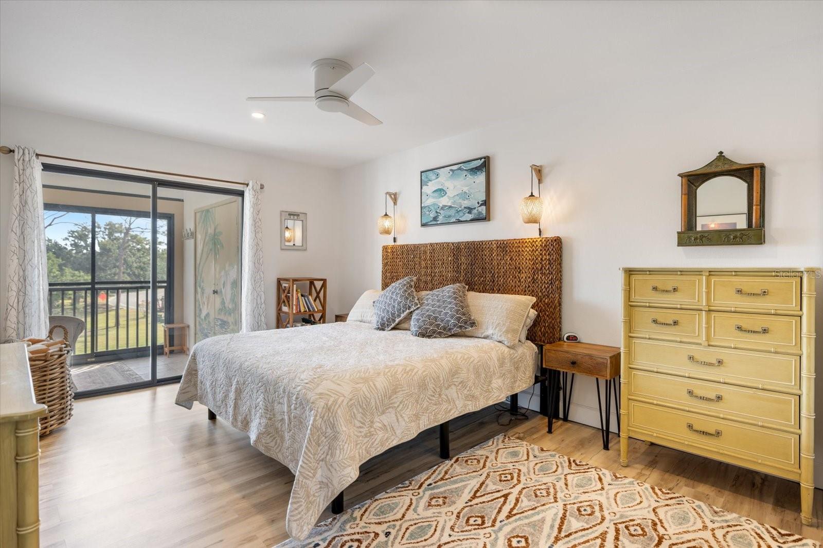 Image 17 of 37 For 1190 Bird Bay Way 309