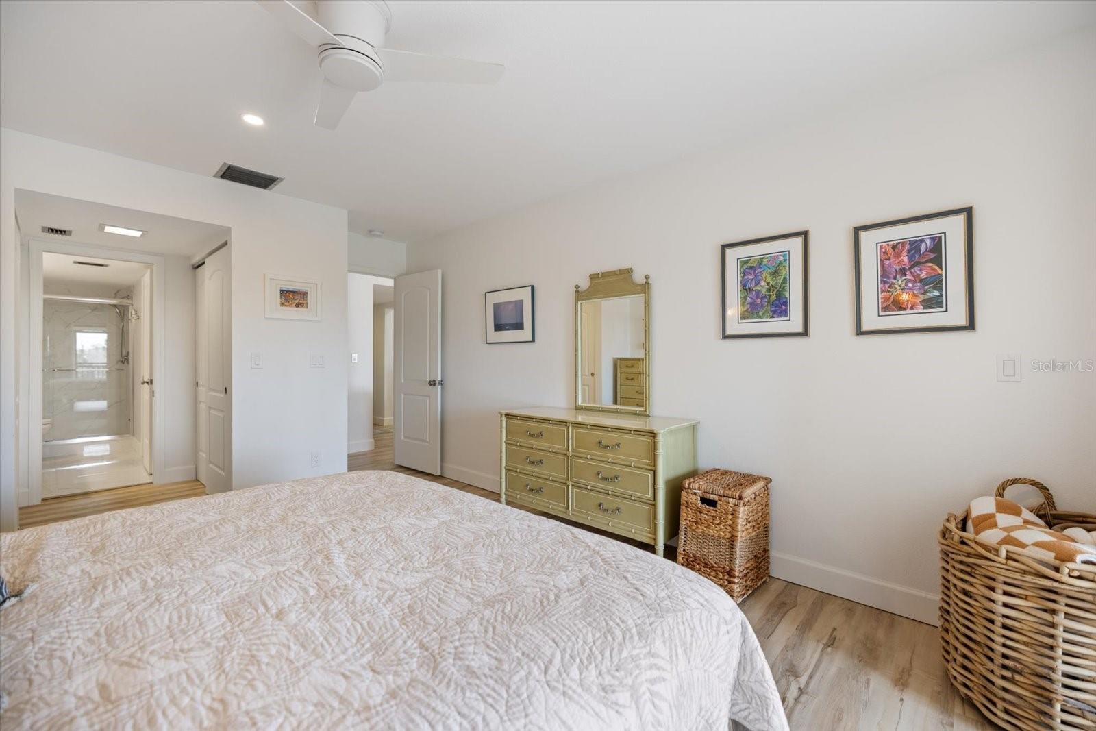 Image 19 of 37 For 1190 Bird Bay Way 309