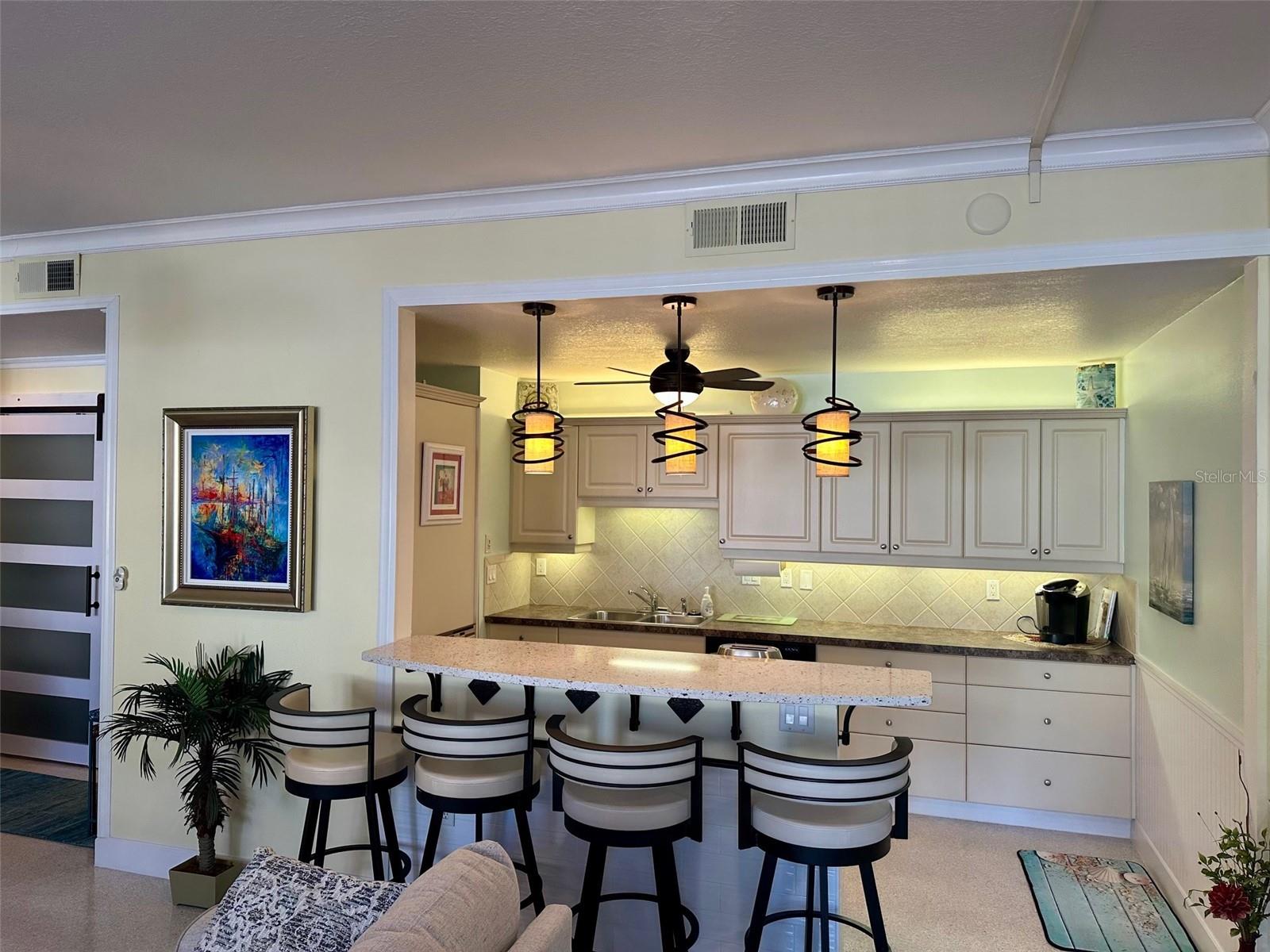 Image 8 of 18 For 500 Park Boulevard S 46