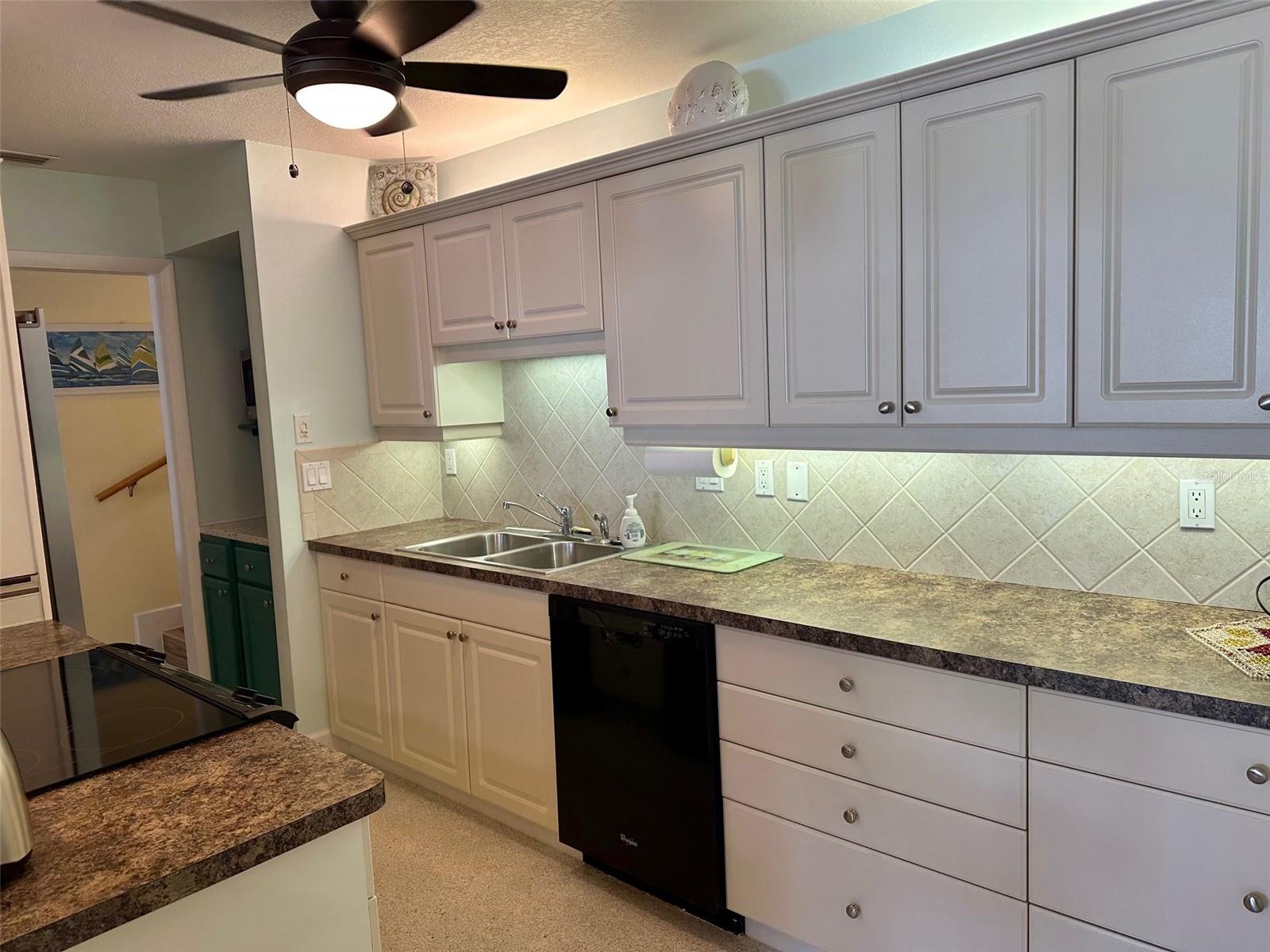 Image 9 of 18 For 500 Park Boulevard S 46