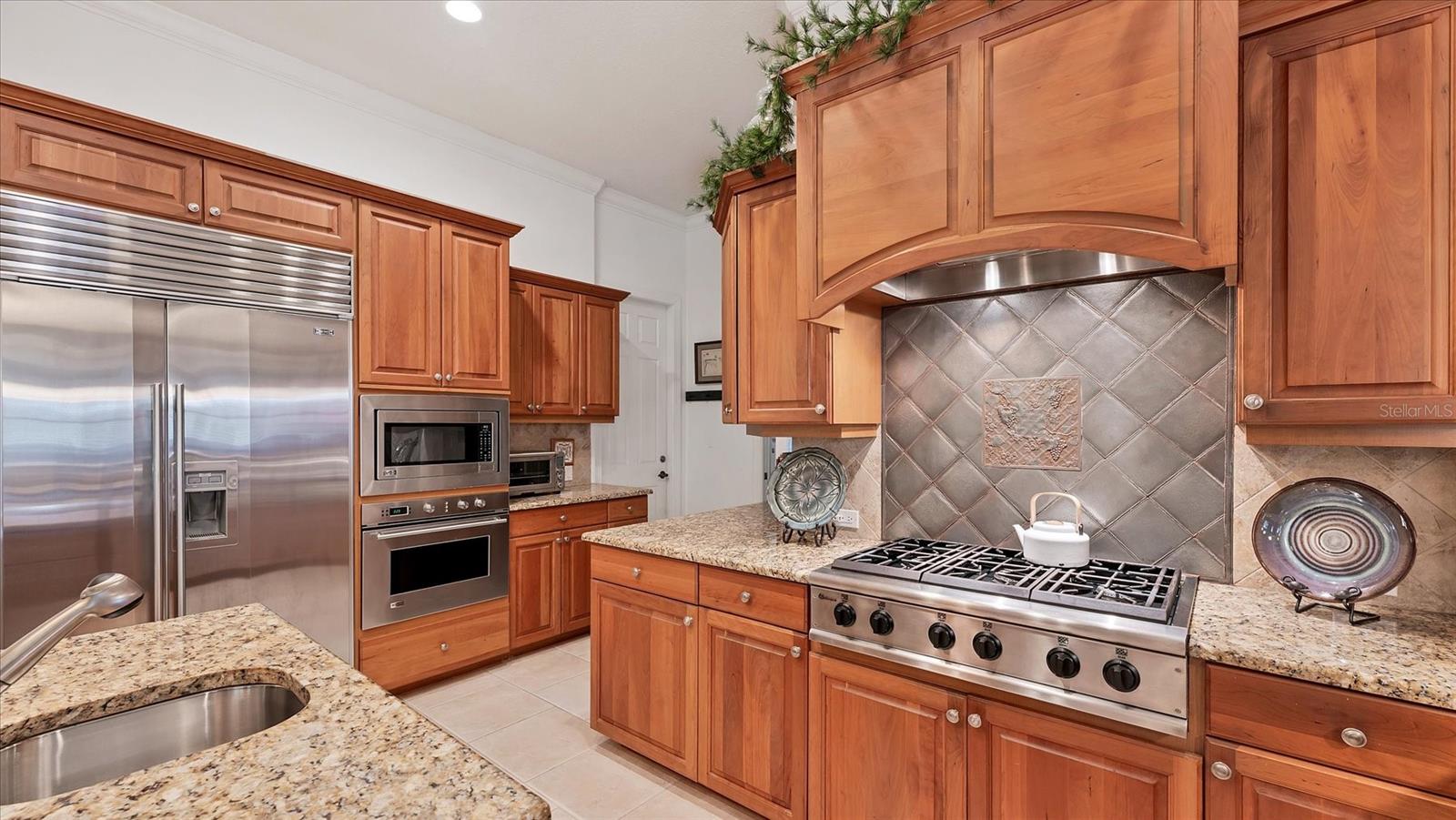 Image 12 of 48 For 6805 Areca Boulevard