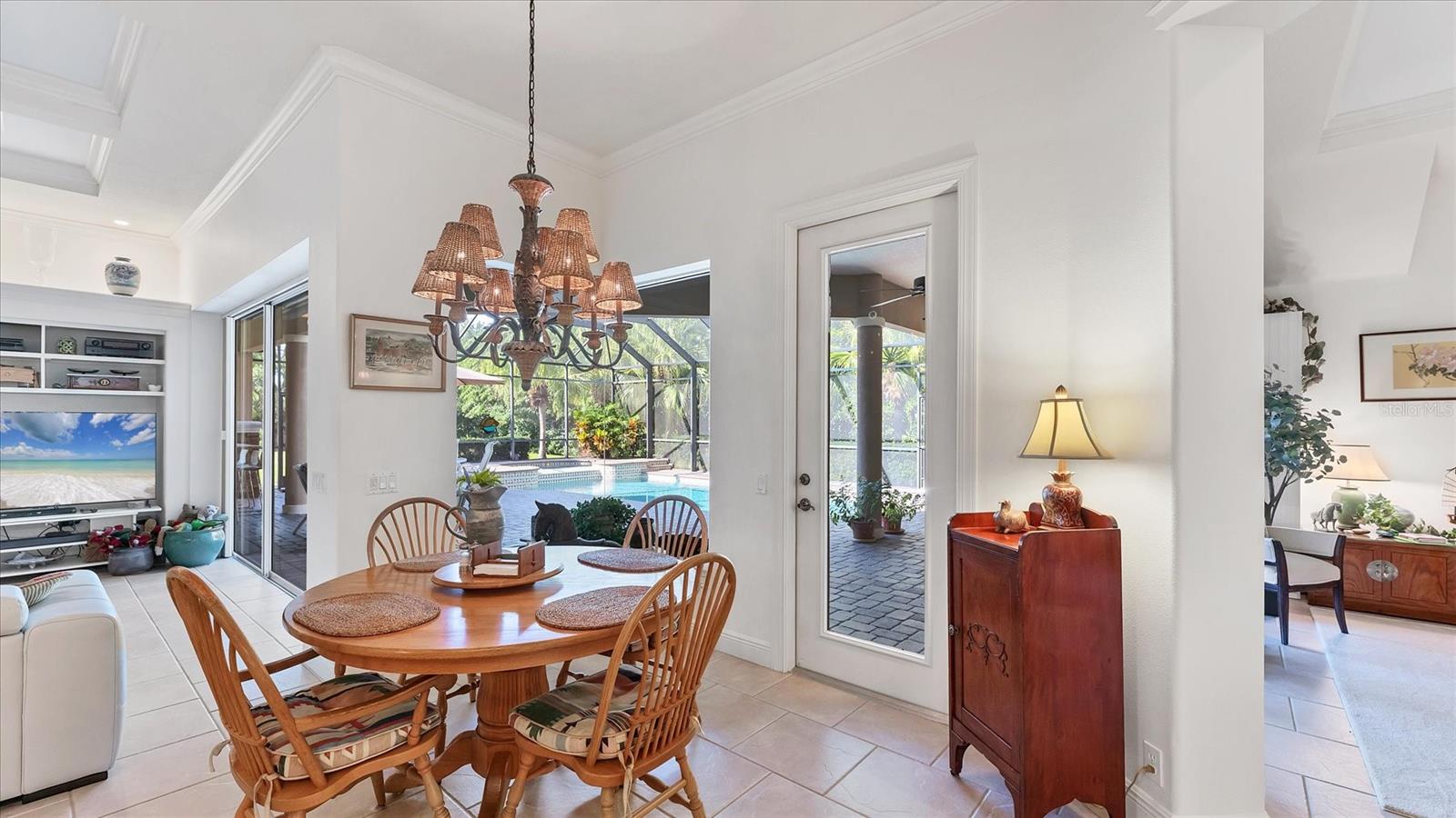 Image 15 of 48 For 6805 Areca Boulevard