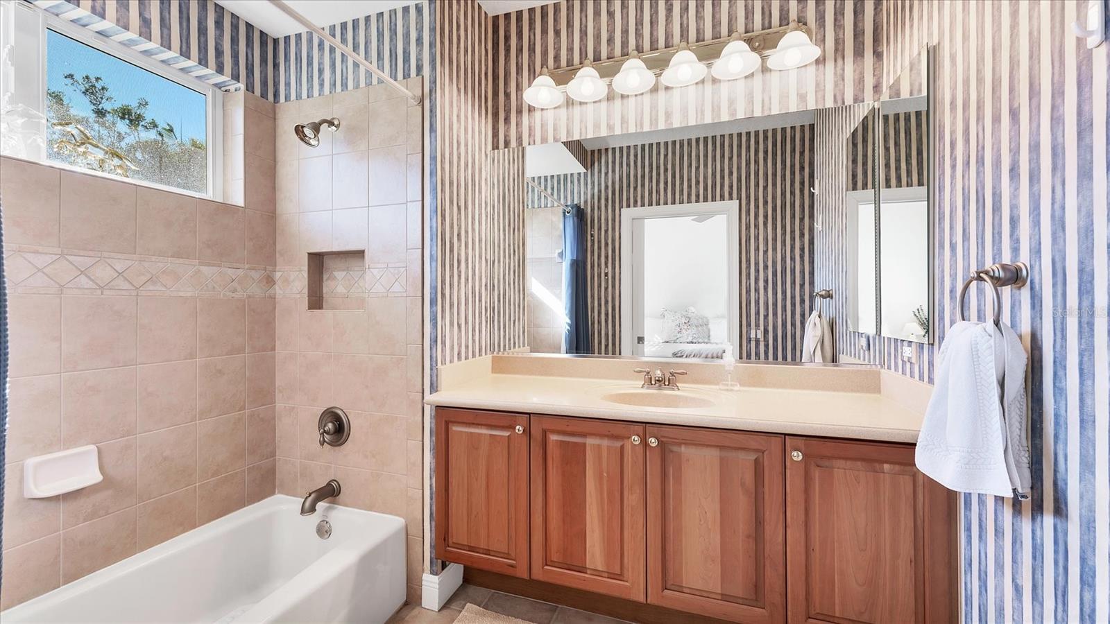 Image 31 of 48 For 6805 Areca Boulevard