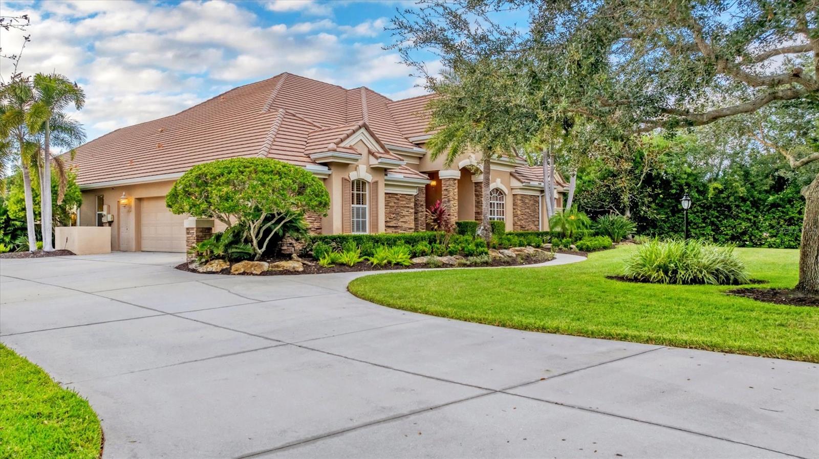 Image 47 of 48 For 6805 Areca Boulevard