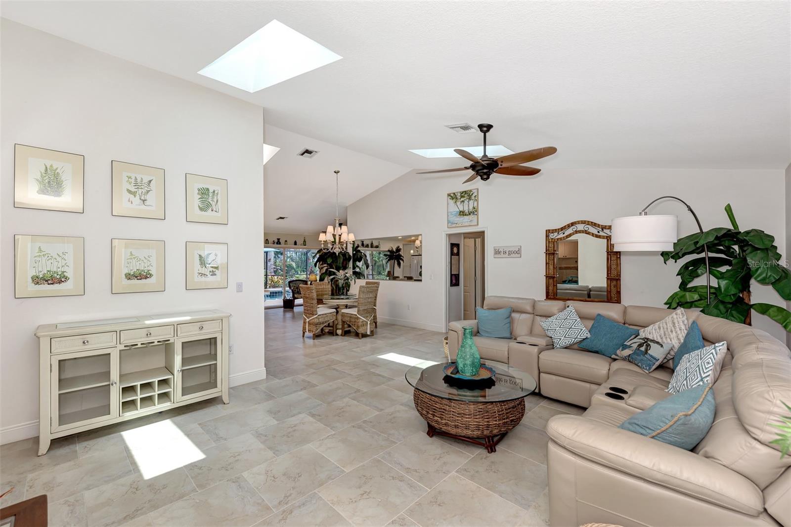 Image 11 of 65 For 8170 Casa De Meadows Drive