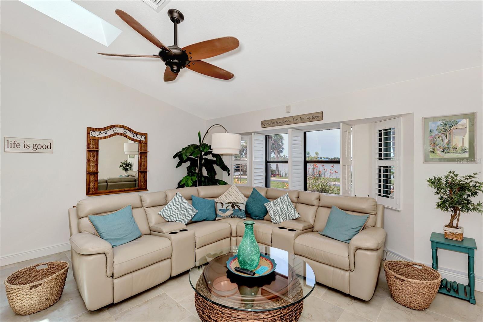 Image 12 of 65 For 8170 Casa De Meadows Drive