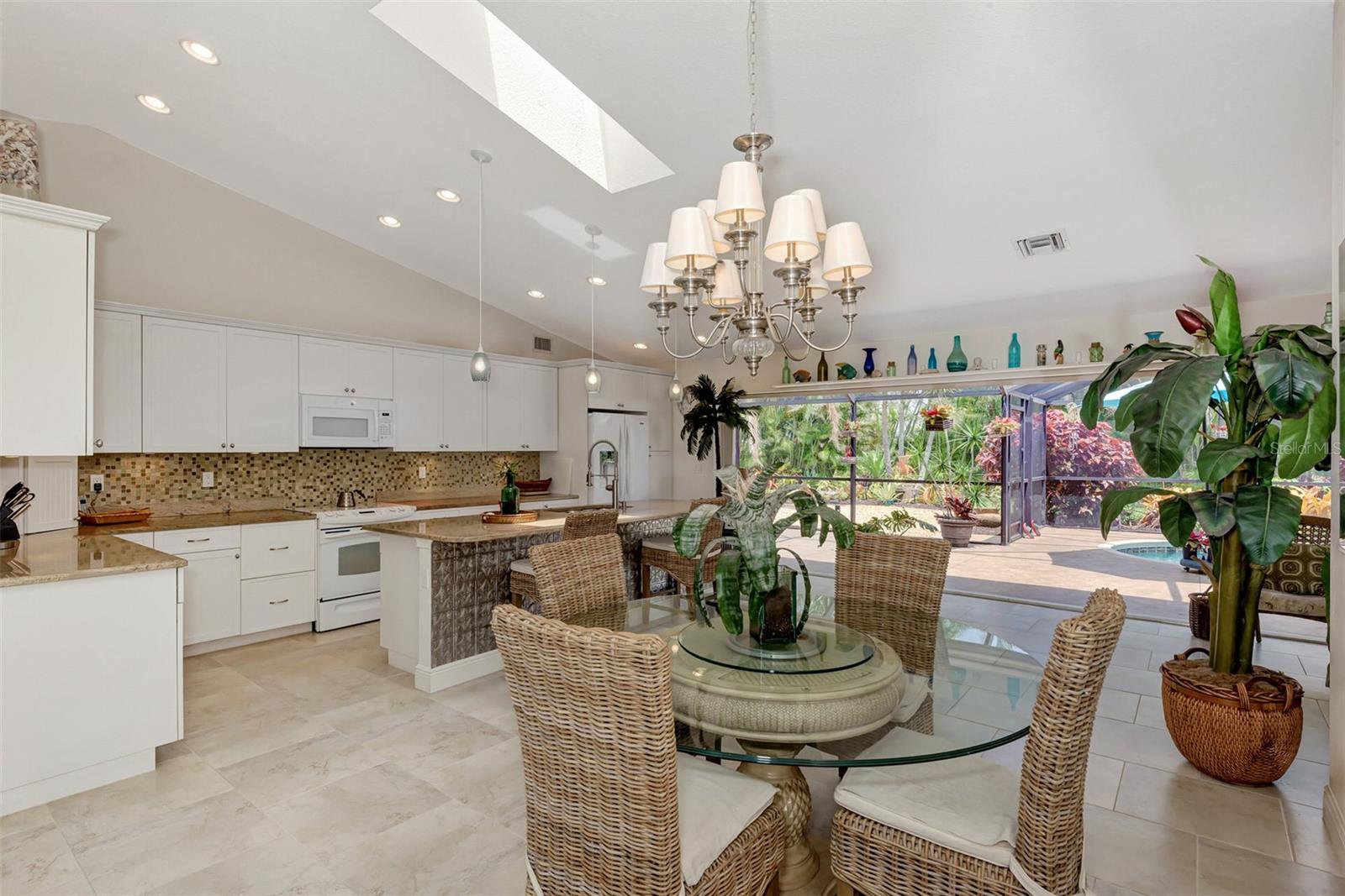 Image 16 of 65 For 8170 Casa De Meadows Drive