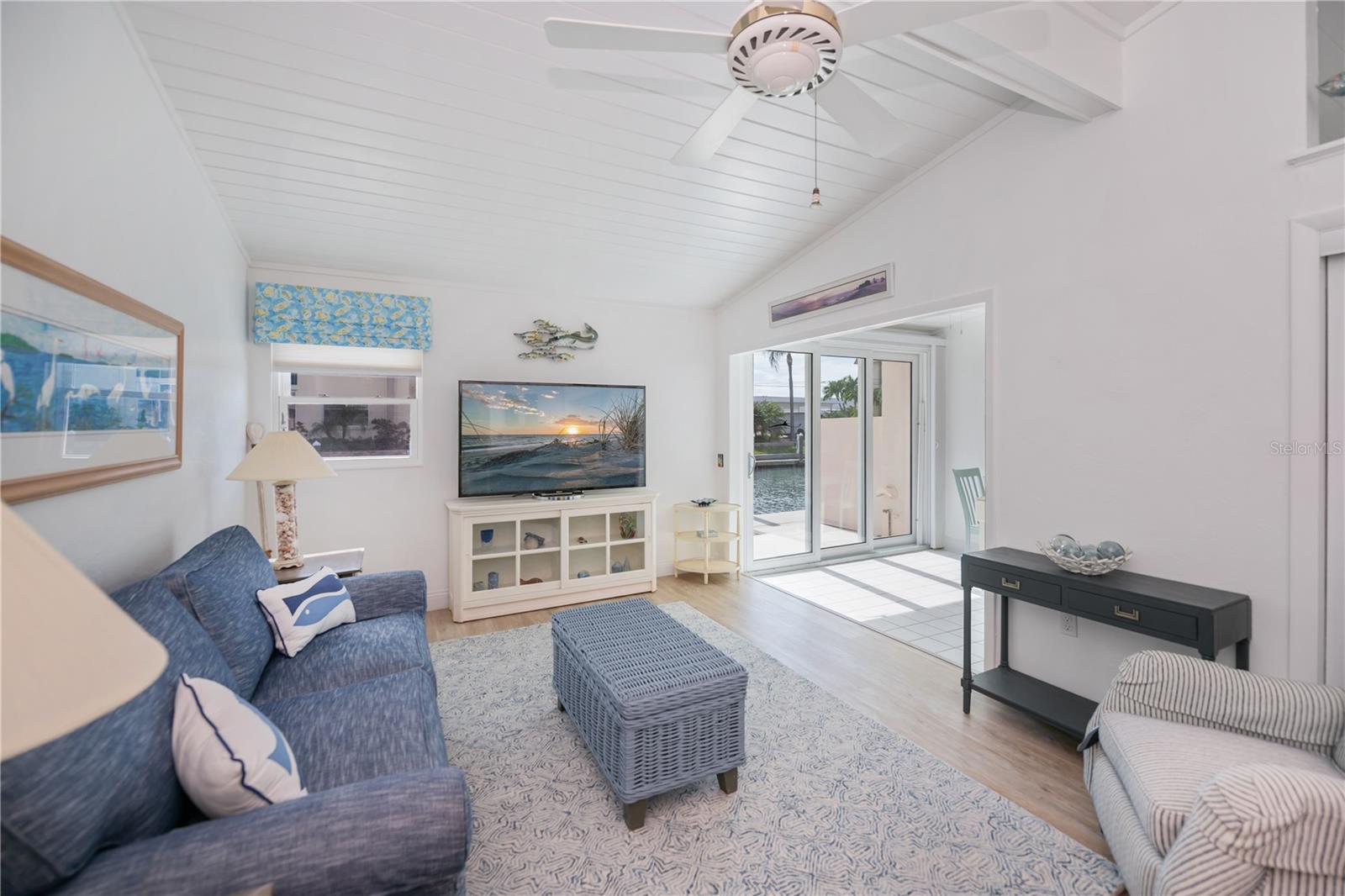 Image 14 of 65 For 907 Gibbs Road 6